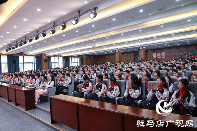 法制宣傳教育走進(jìn)駐馬店市第二初級(jí)中學(xué)