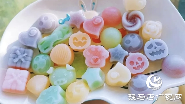 缺少配料表，衛(wèi)生難保障！小心網(wǎng)紅零食的“甜蜜誘惑”