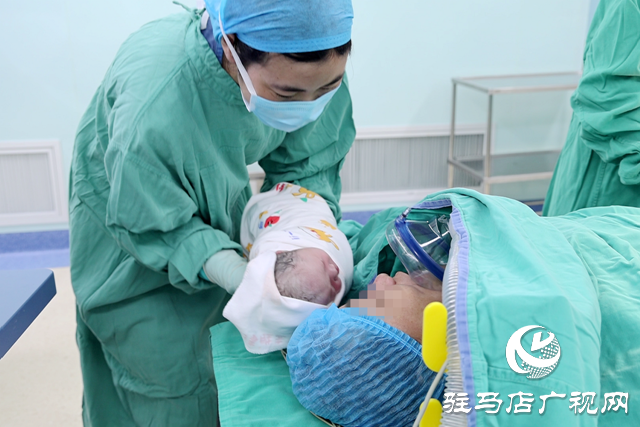生命奇跡！駐馬店58歲產(chǎn)婦產(chǎn)下健康男嬰