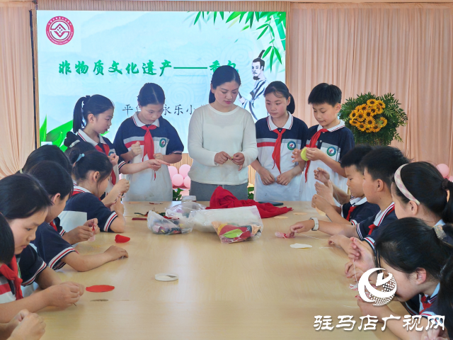 張春華:香包制作進校園 當好非遺文化傳播者