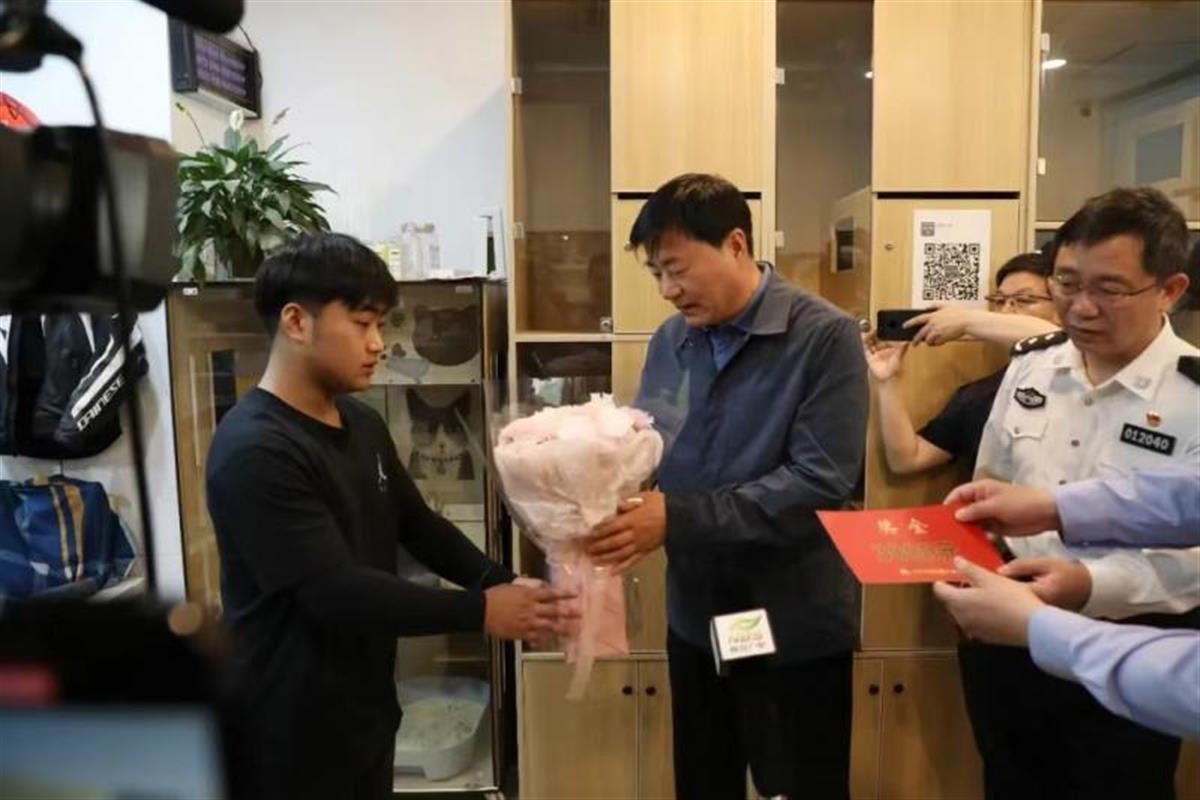 扶老人被訛，要不要追究誣陷者責(zé)任？