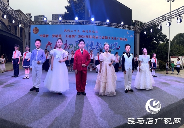 天中童聲朗誦藝術(shù)團慶六一少兒朗誦專場演出圓滿成功