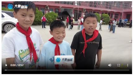 象·暖流丨12年，他們?yōu)樯嚼锖⒆铀土?0000多箱牛奶