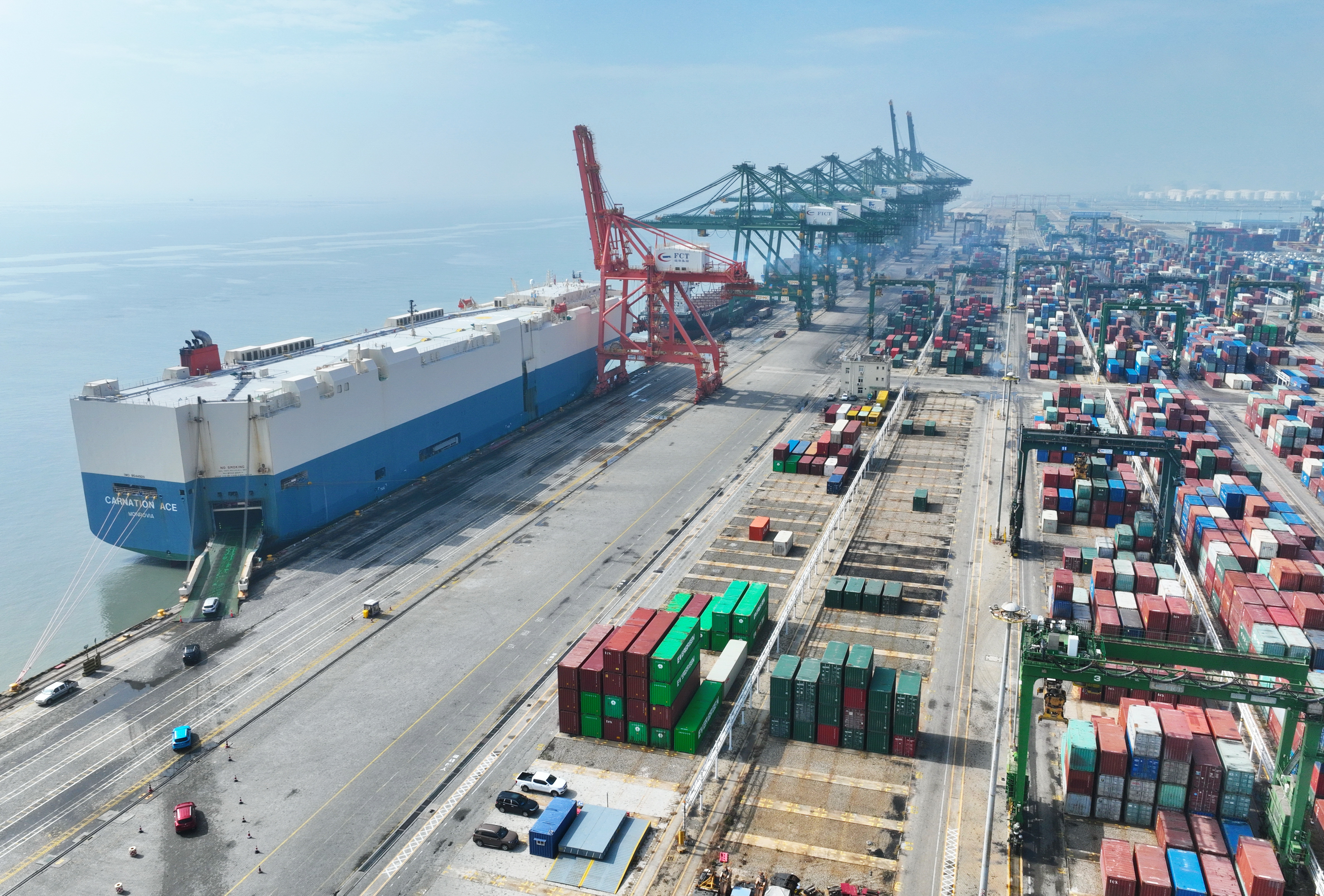 人民日?qǐng)?bào)金社平:中國(guó)新能源產(chǎn)業(yè)發(fā)展是全球性貢獻(xiàn)和機(jī)遇