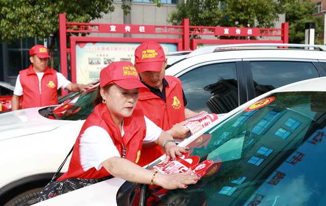 驛城區(qū)：50輛送考車出征 全力護航高考