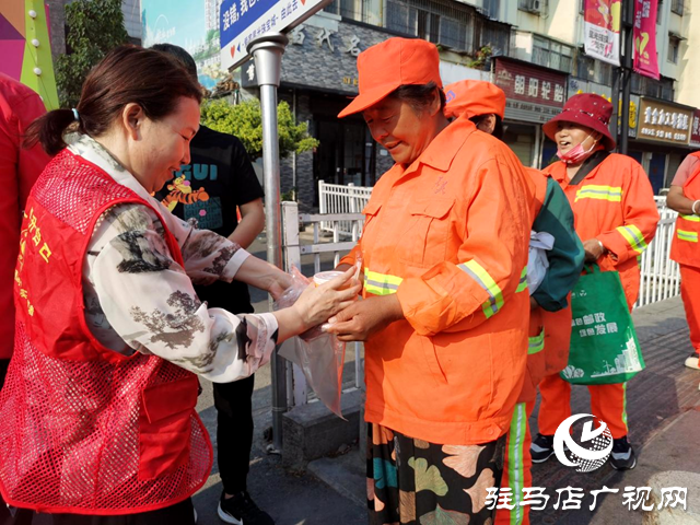 驛城區(qū)西園街道辦事處文化路社區(qū)開展“濃情粽意”送安康活動(dòng)