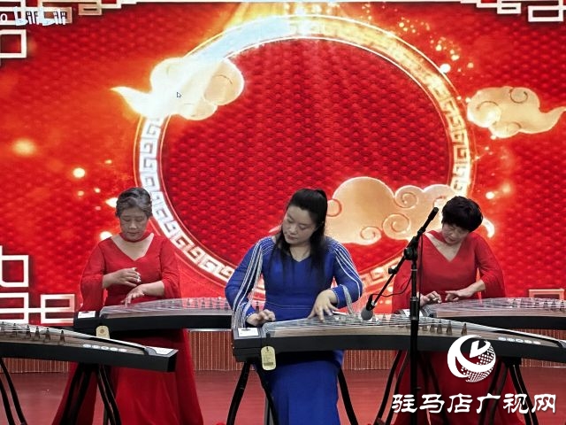 駐馬店老干部大學(xué)春季班結(jié)業(yè)匯報演出舉行