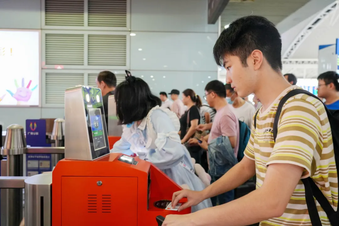 應屆畢業(yè)生，還能享受學生優(yōu)惠票嗎？