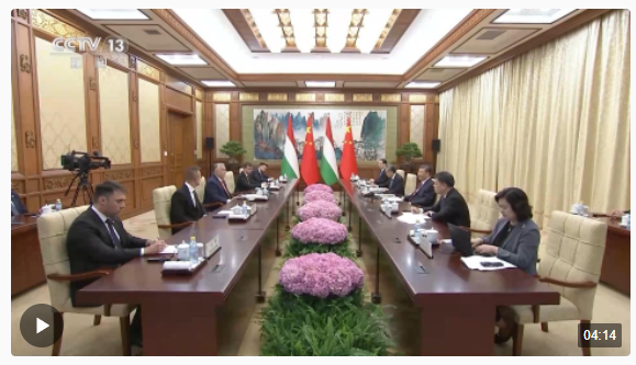 習(xí)近平會(huì)見匈牙利總理歐爾班