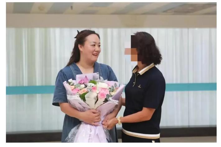 生死競(jìng)速！濮陽(yáng)一護(hù)士抓住“黃金4分鐘”跪地救援，跑贏死神！