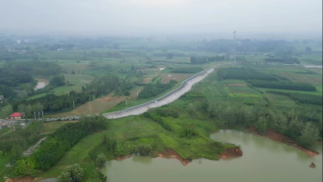 駐馬店板橋水庫(kù)：湖光山色映畫(huà)屏