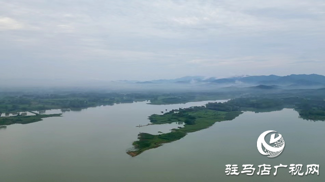 駐馬店板橋水庫(kù)：湖光山色映畫(huà)屏