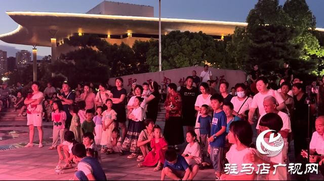 駐馬店市總工會開展職工文化廣場活動(dòng)