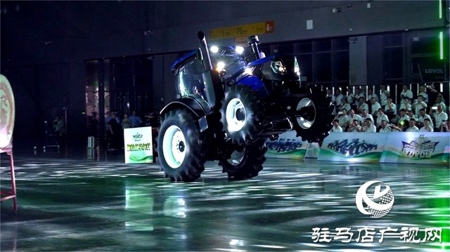 2024中國拖拉機(jī)群英會在駐馬店舉行