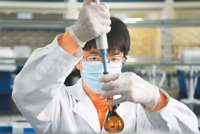 以高標(biāo)準(zhǔn)引領(lǐng)中醫(yī)藥“走出去”(大健康觀察)