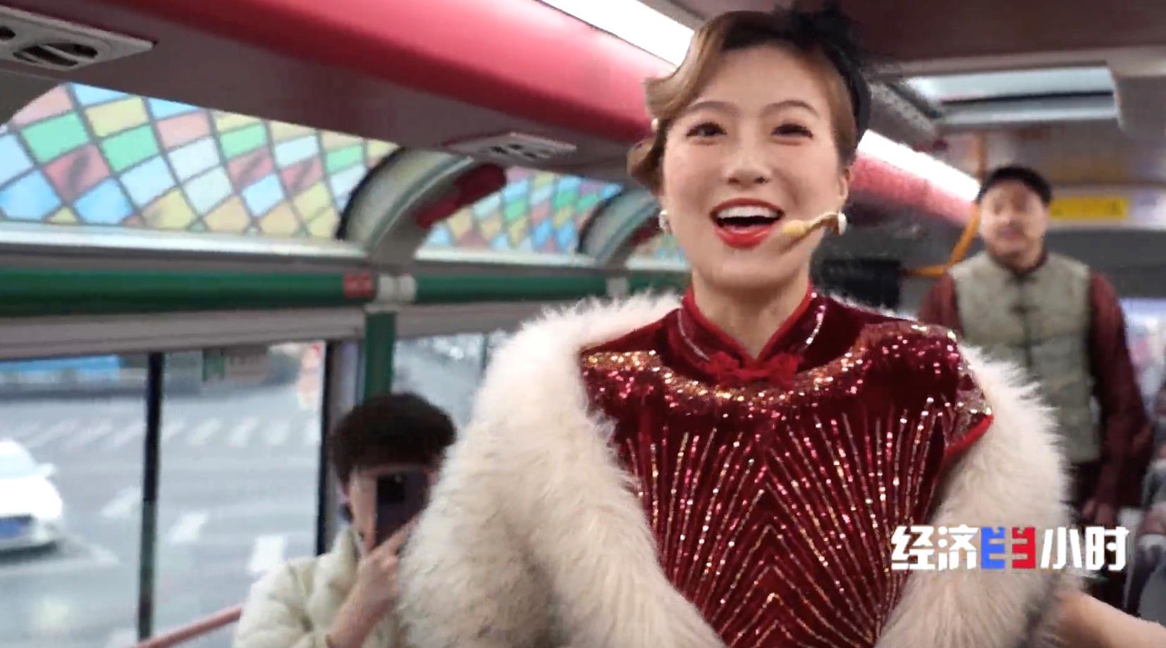 火鍋巴士、沉浸式戲劇主題公園……暑期消費場景上新