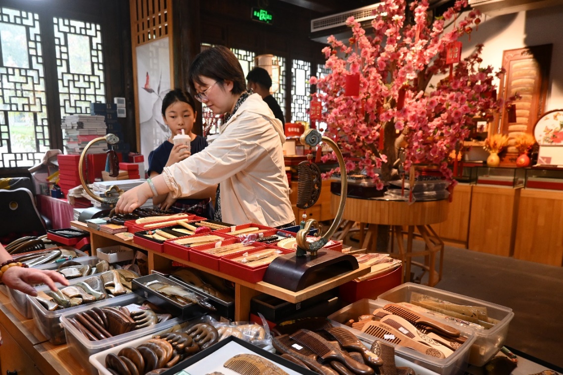 各地文旅如何“景”上添花？