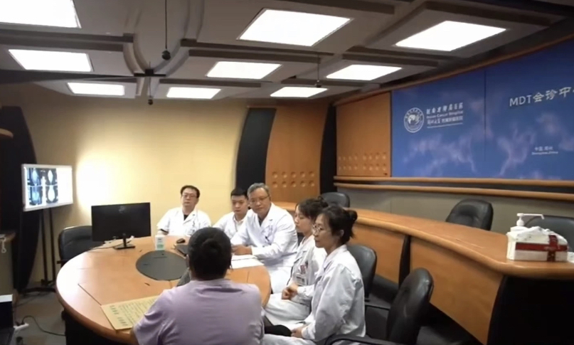 只需掛一個(gè)號(hào)，專(zhuān)家圍著患者轉(zhuǎn)！這是什么操作？