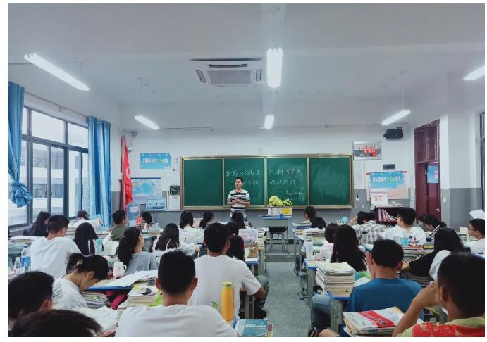 全國“最美教師”劉秀祥：我愿做大山深處孩子的守夢人 | 我與教育強國共成長