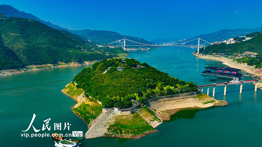 白帝城風(fēng)景如畫