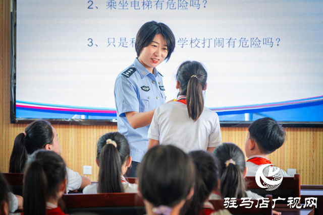 駐馬店：講好“開(kāi)學(xué)第一課” 擰緊校園“安全閥”