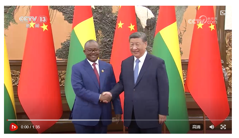 習近平會見幾內(nèi)亞比紹總統(tǒng)恩巴洛