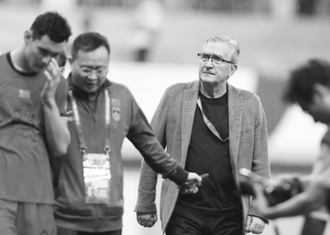  伊萬下課“箭在弦上”，誰會接盤？ U21國足主帥安東尼奧和國足助教鄭智或都是候選