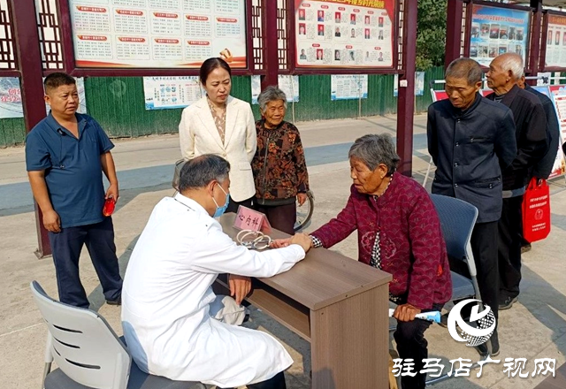 西平縣政協(xié)：關(guān)愛老人 情暖重陽(yáng)