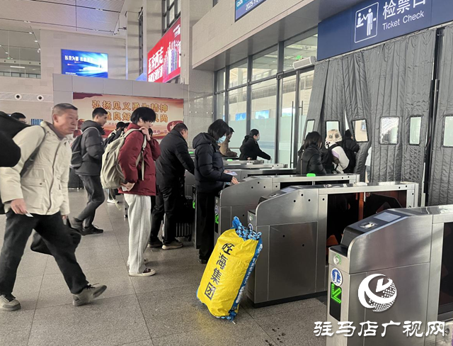 鐵路12306務(wù)工人員預(yù)約購(gòu)票服務(wù)上線 這些預(yù)約知識(shí)要知道！