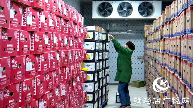 正陽(yáng)縣： 臨近春節(jié) 農(nóng)貿(mào)市場(chǎng)備貨足