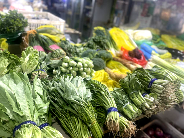 “菜籃子”春日煥新 本地蔬菜上市物豐價穩(wěn)