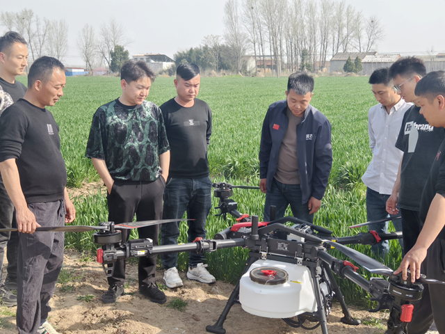 驛城區(qū)：青春力量解鎖“科技春耕圖” 新農(nóng)人譜寫智慧農(nóng)業(yè)新篇章