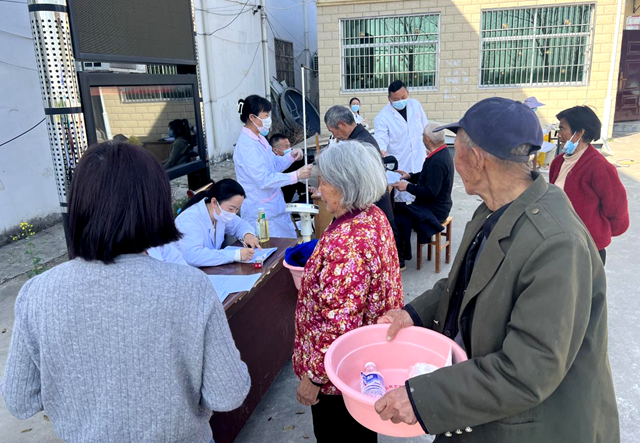 驛城區(qū)朱古洞鄉(xiāng)：巡診引領(lǐng)健康路 貼心服務(wù)暖人心