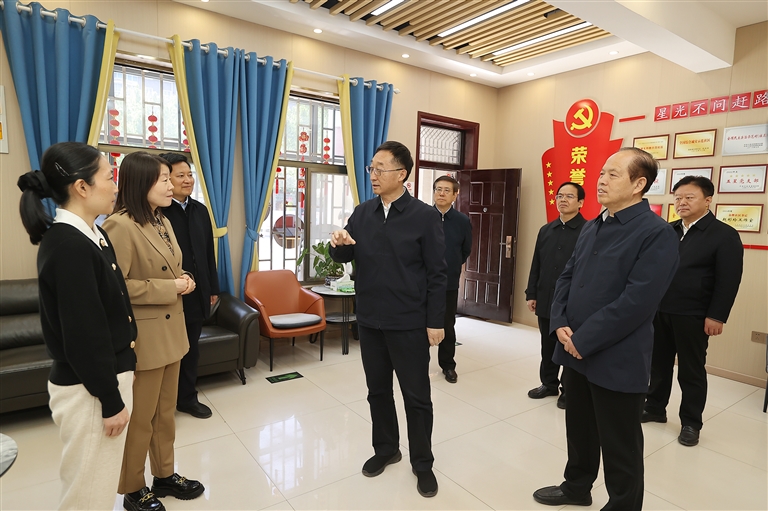 劉寧王凱到鞏義市襄城縣調研