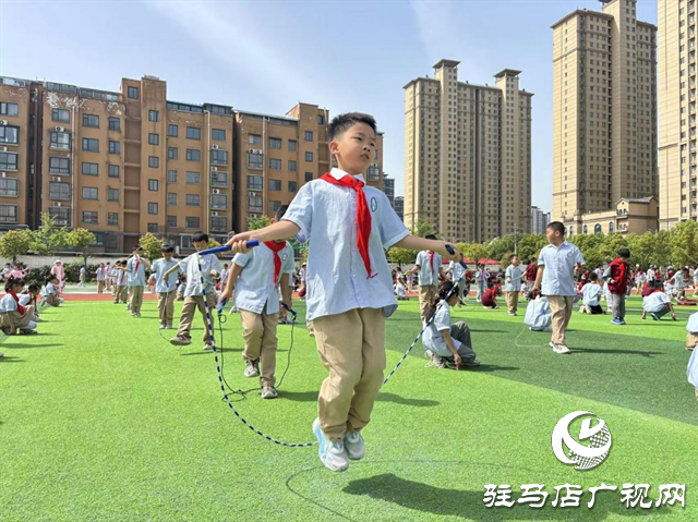  金雀路小學：跳繩運動 課間的一道風景線