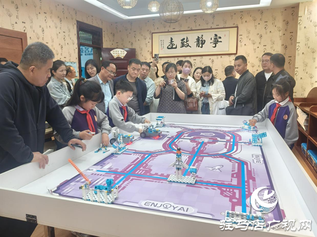  驛城區(qū)小學(xué)校長培訓(xùn)觀摩活動走進駐馬店市第二十五小學(xué)