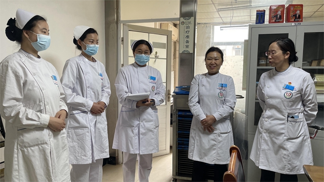 中醫(yī)護理查隱患 凝心聚力促提升——駐馬店市第二中醫(yī)院老年病科開展中醫(yī)護理專項查房