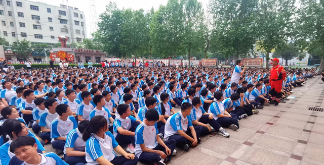 筑牢生命防線 守護(hù)青春成長