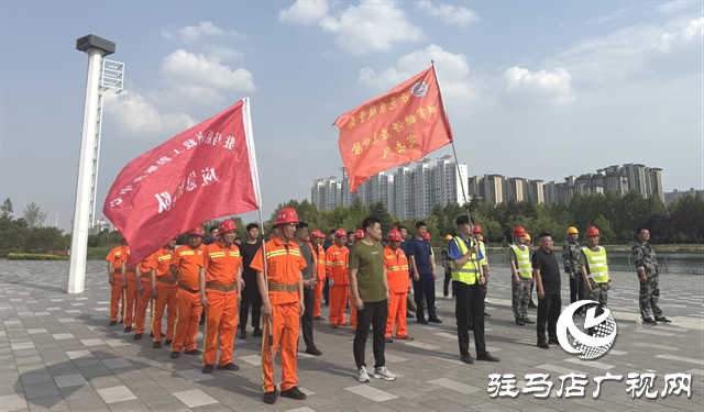  示范區(qū)城管局開展“排水除澇”應(yīng)急演練