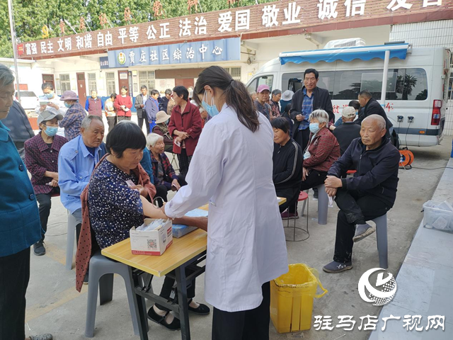經濟開發(fā)區(qū)賈莊居委會組織開展老年人健康體檢活動