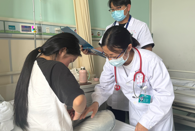 兒童腸胃疾病高發(fā)期 醫(yī)生提醒：冷飲莫貪多 飲食需規(guī)律