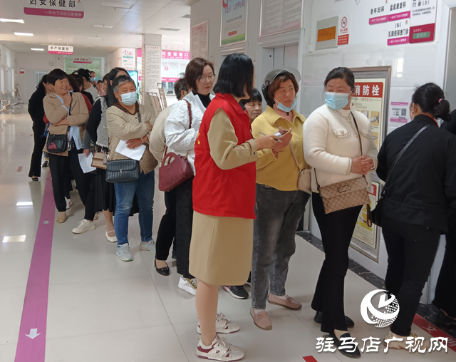 驛城區(qū)金橋辦事處開展“兩癌”免費篩查活動