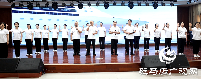 新蔡縣人民醫(yī)院舉辦慶 5?12 國際護(hù)士節(jié)表彰大會(huì)
