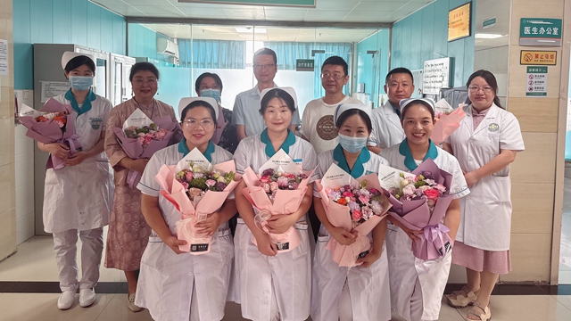  情暖護(hù)士節(jié)，關(guān)愛(ài)護(hù)士隊(duì)伍——駐馬店市衛(wèi)健委領(lǐng)導(dǎo)走進(jìn)駐馬店魏道德骨科醫(yī)院慰問(wèn)一線護(hù)理工作者