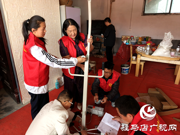 一臺(tái)移位機(jī)背后的雙向奔赴：平輿好人的“后援團(tuán)”來(lái)了