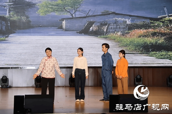 駐馬店職業(yè)技術學院舉行第七屆5.25心理健康教育宣傳月活動開幕式