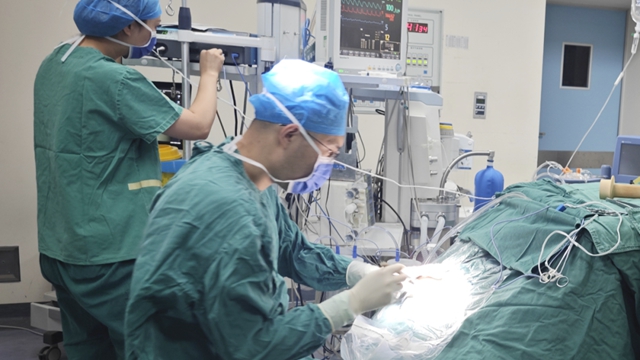 守護(hù)"頭"等大事：駐馬店市第一人民醫(yī)院成功完成高難度大腦中動(dòng)脈瘤夾閉術(shù)