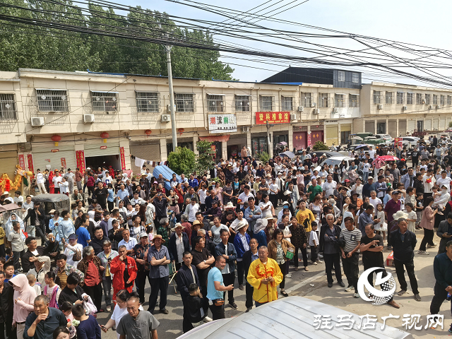 ?非遺盛宴！王店大裝閃耀高店鎮(zhèn)，傳統(tǒng)魅力引萬人圍觀