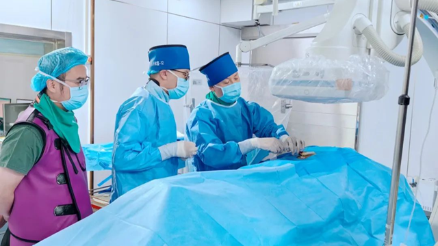 駐馬店市中心醫(yī)院成功救治被判“蘇醒無望”的24歲車禍患者