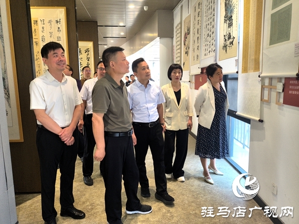 “慶祝中華全國(guó)總工會(huì)、河南省總工會(huì)成立100周年”駐馬店市域工人文化宮聯(lián)盟書畫巡展（平輿站）啟動(dòng)儀式舉行